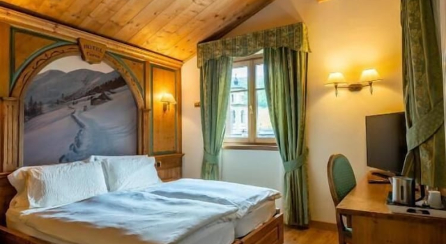 Standard Doppel Zimmer mit Balkon und mit Bergblick Hotel Cervo