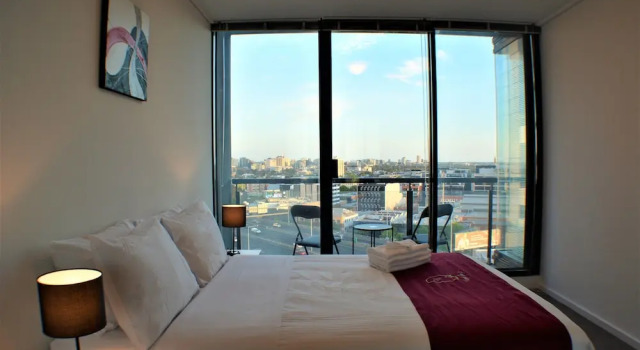 Royal Stays Apartments - Whiteman St, Забронировать Апартаменты/квартира Отели Мельбурна с бассейном, рядом с Пристань для яхт «Е», Бассейн