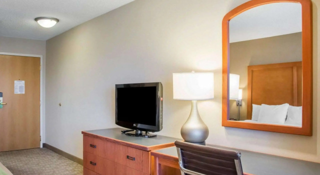 Двухместный номер Standard Comfort Inn & Suites West Chester - North Cincinnati