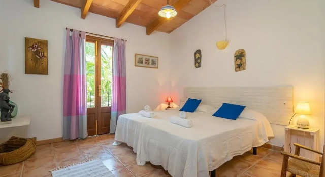 Es Garballons - Villa With Private Pool In Manacor, Rezerwuj Willa Hotele w Majorka z parkingiem, Parking