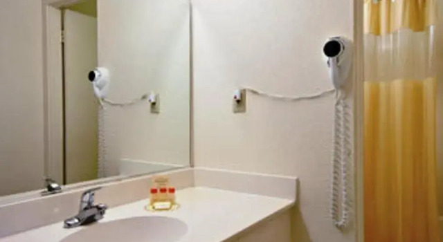 Четырёхместный номер Standard Studio 6 Suites Madera, CA Yosemite
