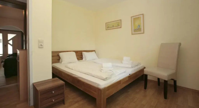 Maras Little Boutique Sleepover - Budget Holiday Home, Забронировать Вилла Отели Целль-ам-Зе с парковкой, рядом с Подъемник Areitbahn, Парковка