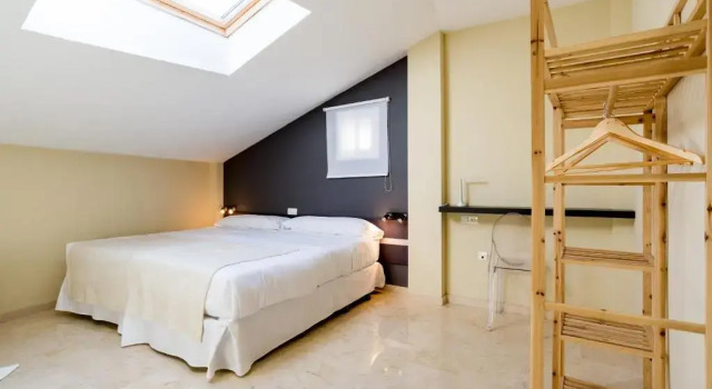 GR3-Renovated Apt Next To Old Town With Cozy Terrace, Забронировать Апартаменты/квартира Апартаменты Малаги, рядом с Salamanca Market, Апартаменты/квартира