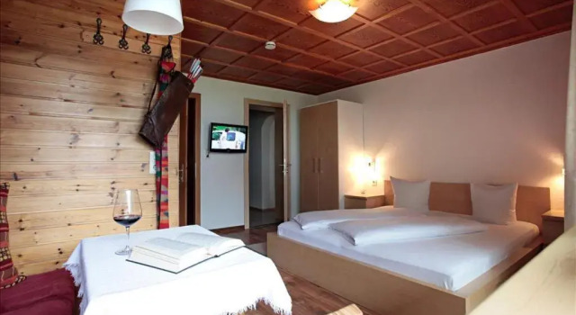 Номер Standard Pension Bergkristall