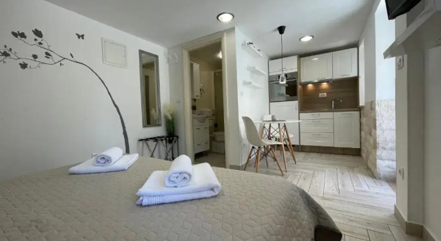 Студия Apartments Nona