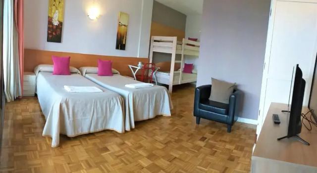 Alojamientos Pamplona, Prenota Hotel Pamplona Navarra, vicino a Yamaguchi Park