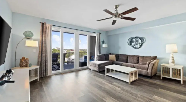 Номер Standard c 1 комнатой Laketown Wharf Resort by Panhandle Getaways