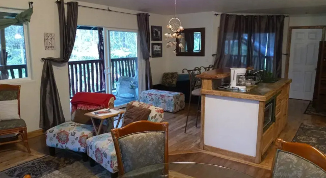 Семейный коттедж с 2 комнатами с видом на сад Aloha Crater Lodge