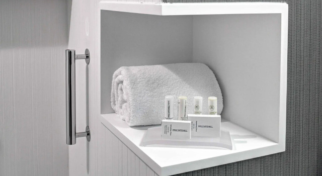 Standard Vierer Zimmer Courtyard by Marriott Appleton Riverfront