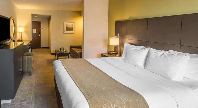 Comfort Suites Miami Airport North