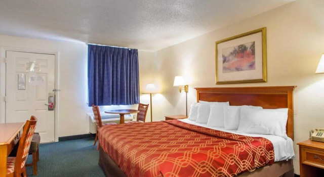 Номер Standard Econo Lodge Somers Point