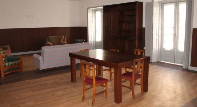 Be Coimbra Hostels