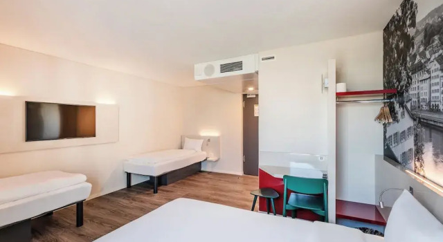 Номер семейный B&B HOTEL Zürich Airport