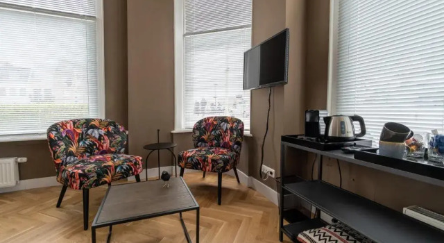 Stadslogement Hoogend, Prenota Hotel Sneek Frisian lakes