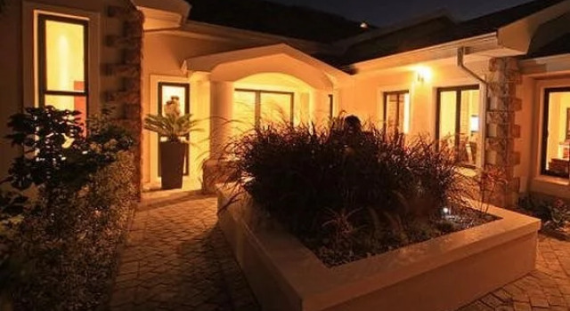 Knysna Stays, Reservar Casa de hóspedes Hotéis em Knysna com piscina, Piscina