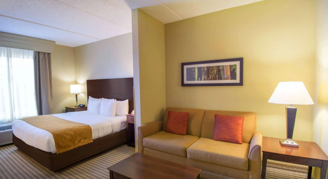 Comfort Suites Near Universal Orlando Resort