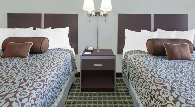 Days Inn by Wyndham Market Center Dallas Love Field