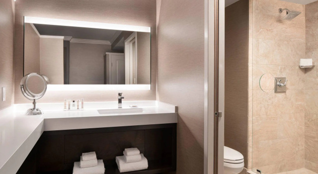 Двухместный номер Standard с видом на город Monterey Marriott