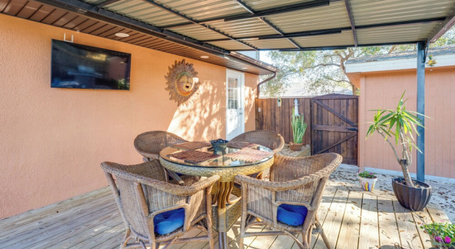 Коттедж 2 Mi to Shore: Modern Daytona Beach Gem w/ Patio!