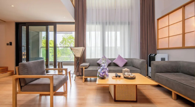 Двухместный номер Standard Дуплекс Hyakumangoku Onsen Hotel
