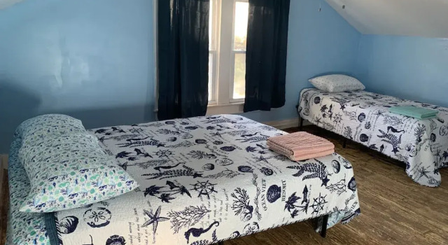 Mermaids & Mutts 3 Bedroom Bungalow by RedAwning