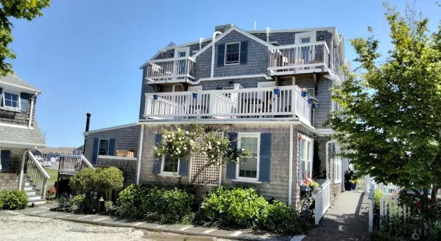 An English Garden, Buchen Sie Bed & Breakfast Hotels in New England mit Parkplatz, Parkplätze