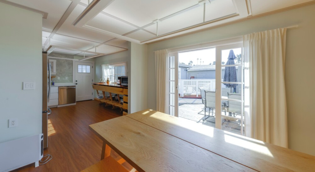 4 Blocks to Beach! Pet-friendly Haven in San Diego, Забронировать Дом для отпуска Коттеджи Сан-Диего, рядом с Парк Океан Бич, Коттедж