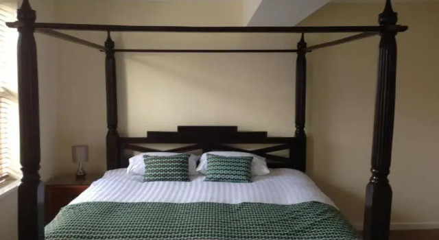 Victoria hotel, Забронировать Отель Холиуэлл Клоид