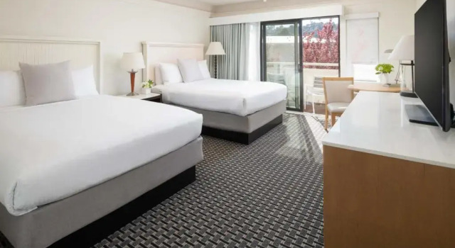 Четырёхместный номер Deluxe The Lodge at Tiburon
