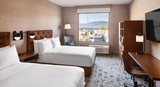 Четырёхместный номер Standard Four Points by Sheraton Penticton at the Convention Centre