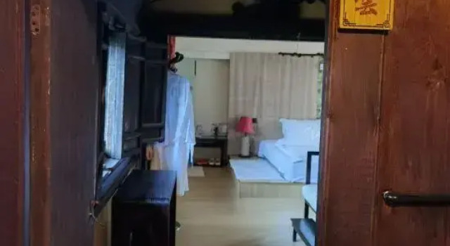 Люкс Tonghai ancient Cartyard Hotel