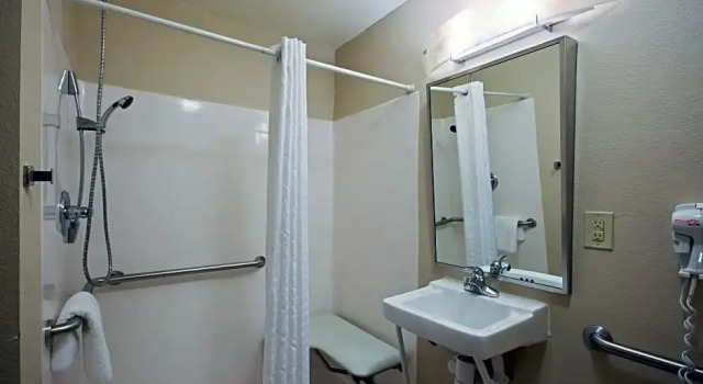 Двухместный люкс c 1 комнатой Candlewood Suites Indianapolis Northwest by IHG