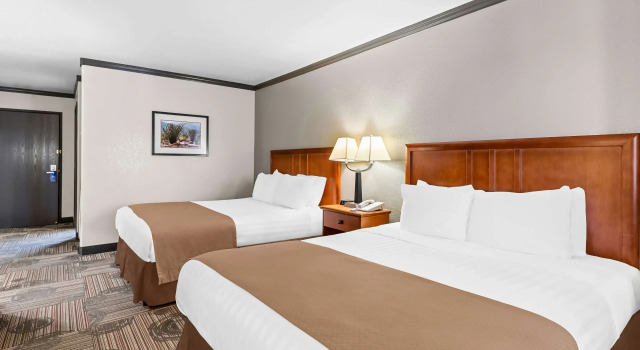 Четырёхместный номер Standard Best Western Apache Junction Inn
