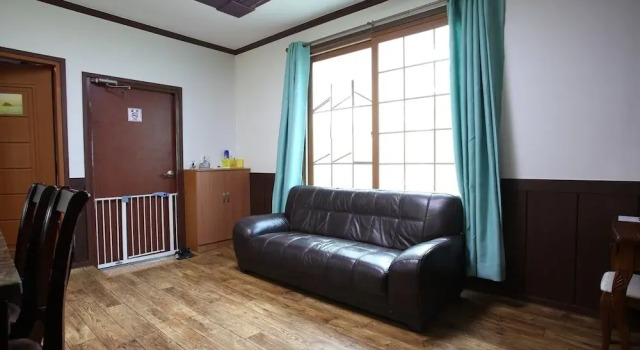 Anmyondo Pet Pension Dosirock, Prenota Hotel Taean 