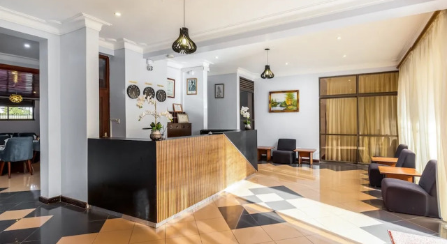Entebbe Traveller'S Hotel