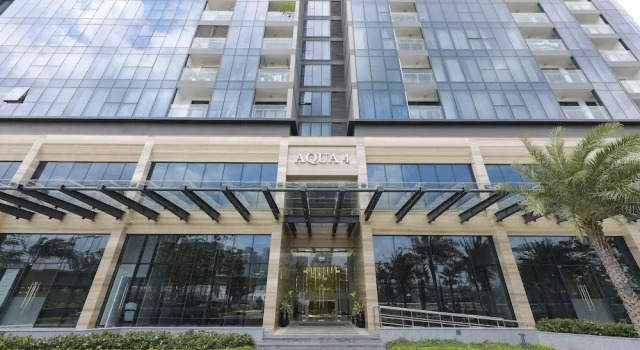 Christina's Saigon - Vinhomes Golden River, Забронировать Отель Отели Хошимина 3 звезды, рядом с Торговый центр Tax, 3*