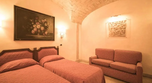 Трёхместный номер Classic с балконом Hotel Donatello