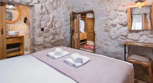 Номер Deluxe Cappadocia Cavusin Stone House