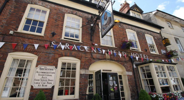 Двухместный номер Standard The Saracens Head Hotel