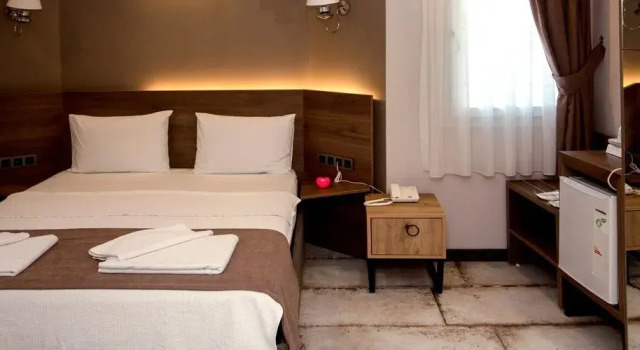 Anar Hotel