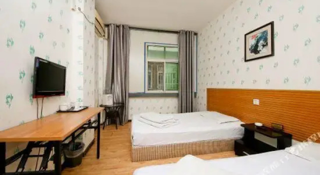 Duoruijie Hotel