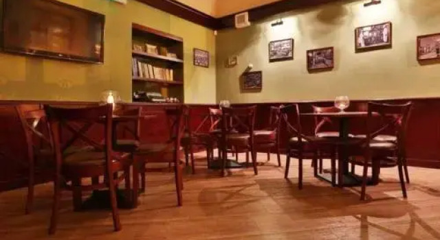 Rynek 6 retro pub & hostel, Забронировать Хостел Радом Мазовецкое воеводство