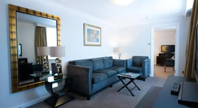 Двухместный люкс c 1 комнатой Holiday Inn London Kensington High St. by IHG