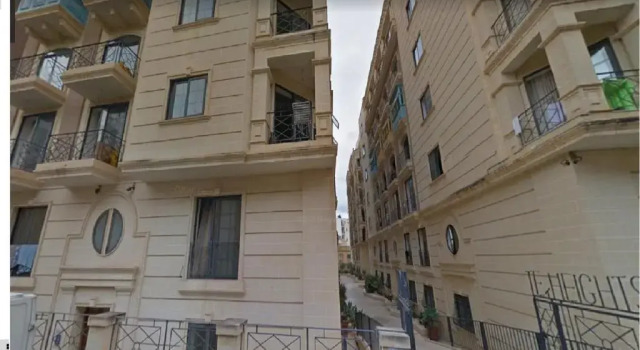 Large 3 bedrooms steps away from Balluta Bay BCAM2-1, Prenota Hotel Balluta Bay Malta
