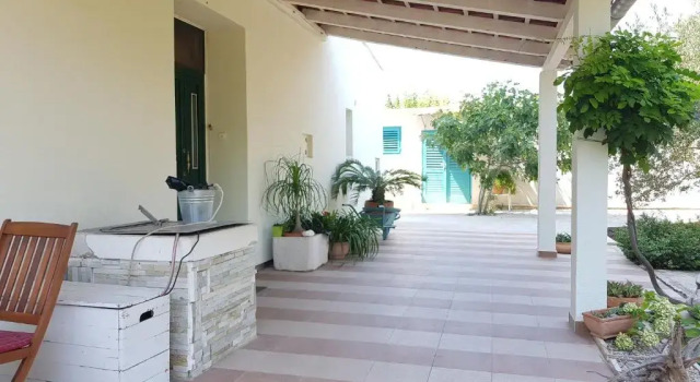 Студия Apartments Mihatov