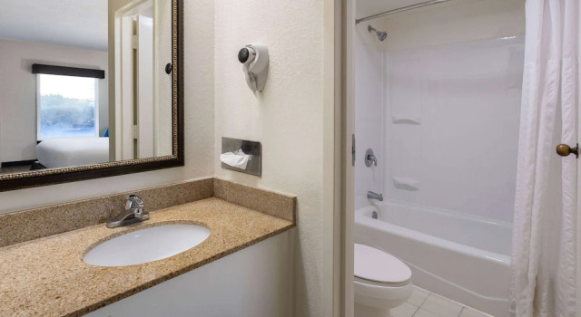 Люкс Studio 6 Suites Jacksonville, NC - Camp LeJeune