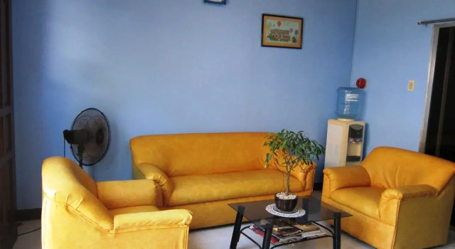 Liraz Ville Pension House, Prenota Hotel Balabag Filippine