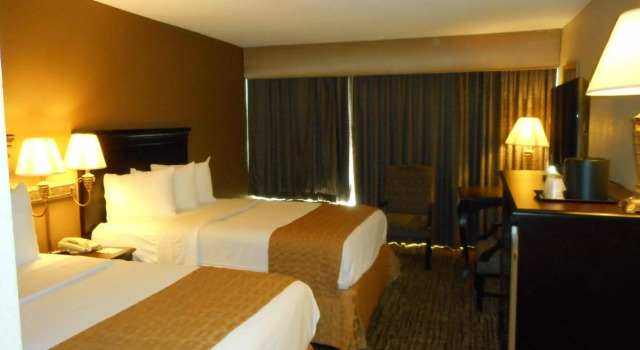 Quality Inn Near Hampton Coliseum, Book Hotel Hoteller i Hampton med pool, Swimmingpool