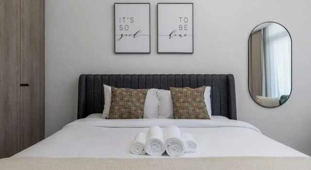 Waves - Elegant Oxford 212 Studio in JVC with City Views