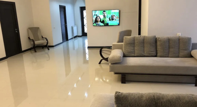 Suite Villa in Nork